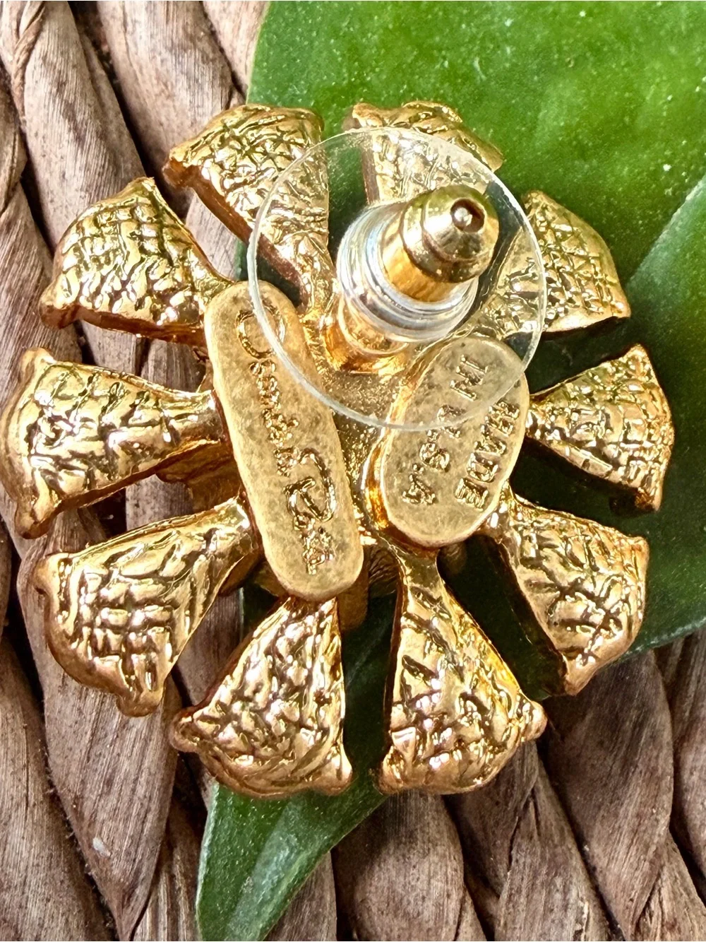OSCAR DE LA RENTA FLOWER EARRINGS Gold/Citrine Crystal Daisy Stud Post